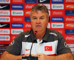 Hiddink: "imiz kolay deil ama oyuncularma gvenim tam"