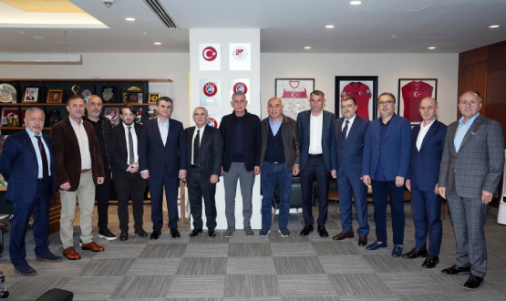 Trabzonlu  Adamlar ve Brokratlar Dernei'nden Hacosmanolu'na Ziyaret