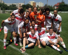 Womens U19s win UEFA U18 Development Cup