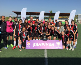 Kadnlar 3. Liginde ampiyon Kocaeli Bayan Futbol Kulb oldu