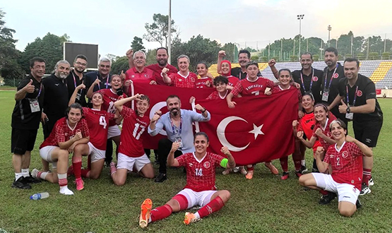 itme Engelliler Kadn Futbol Takm, Dnya ampiyonas'nda Finale Ykseldi