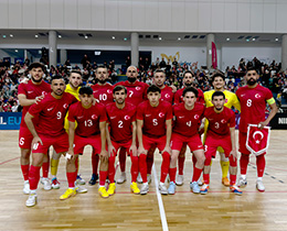Futsal A Mill Takmmz, Polonyaya Malup Oldu