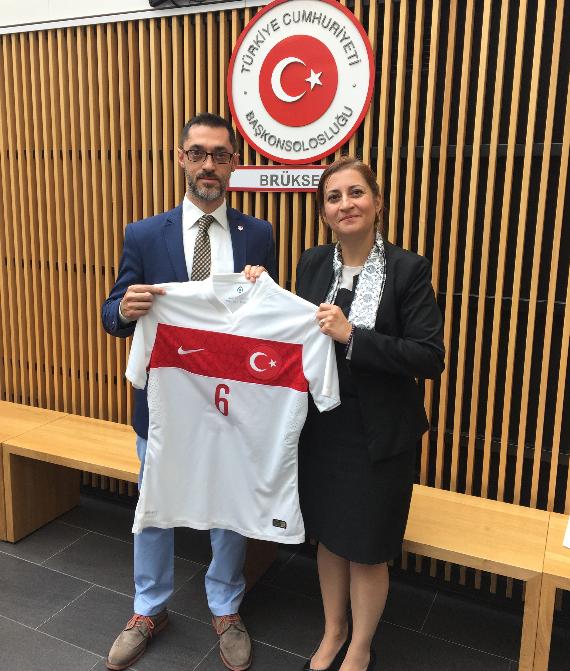 Orjinal boyutlar iin tklaynz