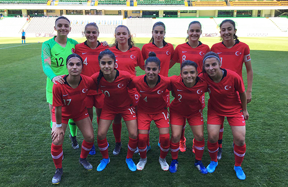 Women's U17s beat Moldova: 4-2