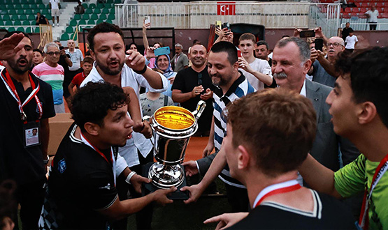 U17 Trkiye ampiyonu, Yunus Emre Belediye Spor Kulb Oldu