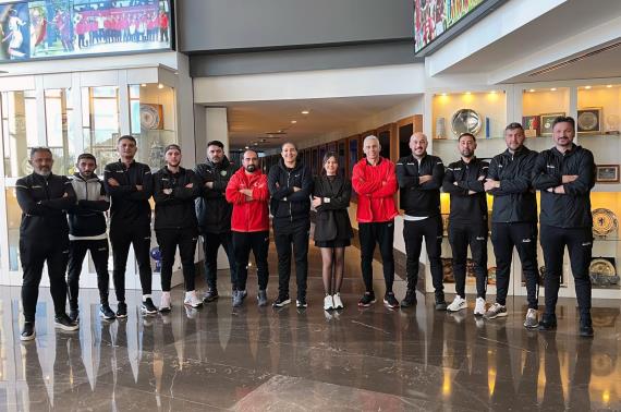 Orjinal boyutlar� i�in t�klay�n�z