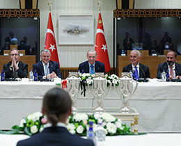 Cumhurbakan, Bakan Bak, Hacosmanolu ve Sper Lige kan Kulpleri Arlad