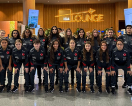 U19 Kadn Mill Takmmz, A Liginde Fransa Karsnda