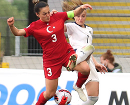 Kadn A Milli Takm, Srbistana 5-2 yenildi