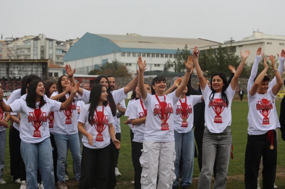 Orjinal boyutlar� i�in t�klay�n�z