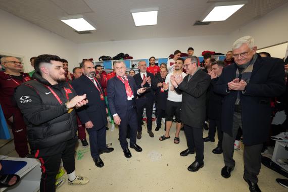 Orjinal boyutlar� i�in t�klay�n�z