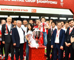 Trendyol 1. Lig�e Y�kselen Batman Petrol Spor A.�., Kupas�n� Ald�