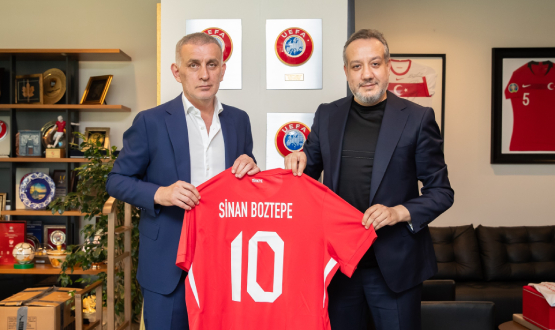 Antalyaspor Bakan Boztepe'den TFF Bakan Hacosmanolu'na Ziyaret