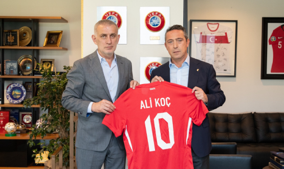 Ali Ko, Bakan Hacosmanolu'nu Ziyaret Etti