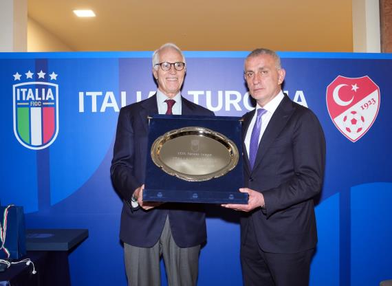 Orjinal boyutlar� i�in t�klay�n�z