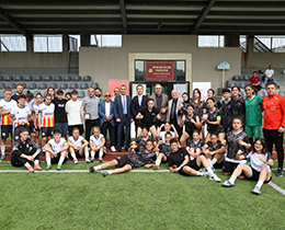 Ural Akzm, U16 stanbul Liseleraras Kadn Futbol Kupasn Takdim Etti