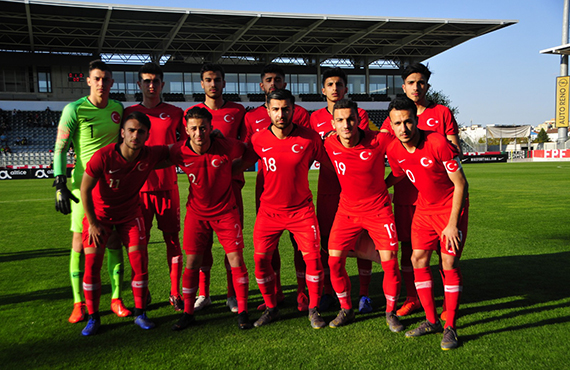 U19s lost against Portugal: 3-0