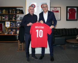 Mehmet Akif �st�nda�dan TFF Ba�kan� Hac�osmano�lu�na Ziyaret