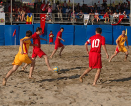 Plaj Futbolu Milli Takm, Romanyay 3-1 yendi