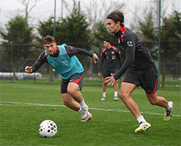 mit Mill Takmmz, Ukrayna Ma Hazrlklarn Rivada Srdryor