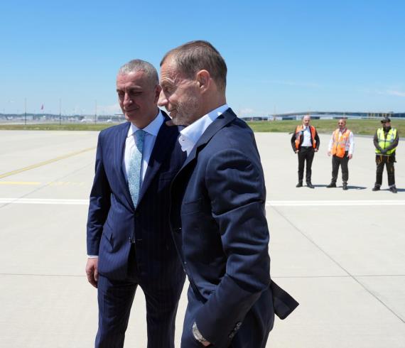 Orjinal boyutlar� i�in t�klay�n�z