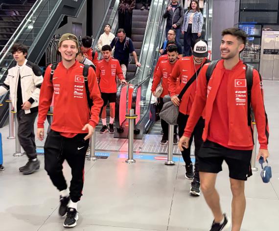 Orjinal boyutlar� i�in t�klay�n�z