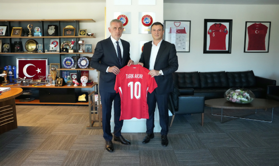 Tark Aksar, TFF Bakan Hacosmanolu'nu Ziyaret Etti