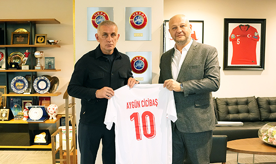 Aygn Ciciba'tan TFF Bakan Hacosmanolu'na Ziyaret