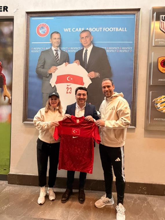 Orjinal boyutlar� i�in t�klay�n�z