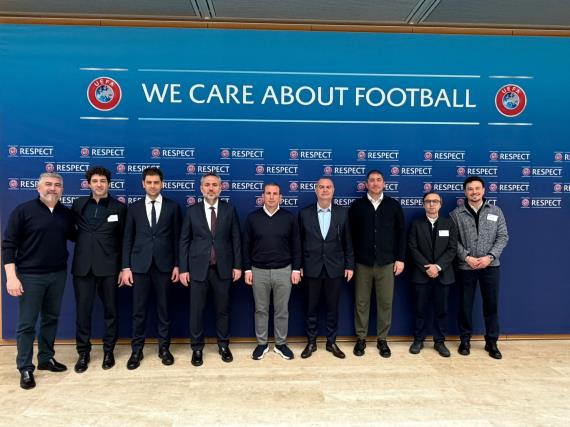 Orjinal boyutlar� i�in t�klay�n�z