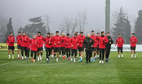 A Mill� Tak�m, Romanya Ma�� ��in Kampa Girdi