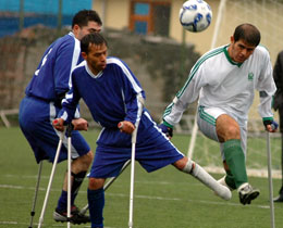  1. Ampute Futbol  �ampiyonas� ba�lad�