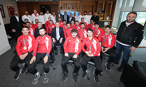 ��itme Engelliler Mill� Tak�m�'ndan TFF Ba�kan� Hac�osmano�lu'na Ziyaret