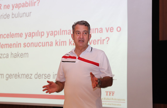Hakemlere VAR eitimi verildi