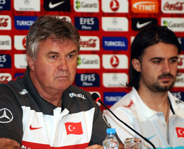 Hiddink: "Rakibimizi zayf ynlerinden vurmaya alacaz"