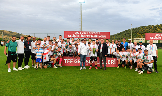 U19 Blgesel Geliim Ligi'nde ampiyonluu Kocaelispor Kazand