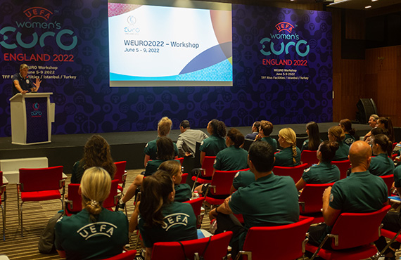 UEFA, Avrupa Kadnlar ampiyonas hakem hazrlk kamp iin Trkiye'yi seti