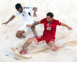 Plaj Futbolu Milli Takm, Birleik Arap Emirliklerine 4-2 Malup Oldu