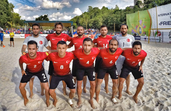 Plaj Futbolu Milli Takm, Belarus'a 2-1 yenildi