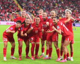 Kadn A Mill Takmmzn Arnavutluk Malar Kadrosu Akland