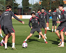 A Millî Takmmz, Sevilla Yolculuu Öncesi Rivada Çalt