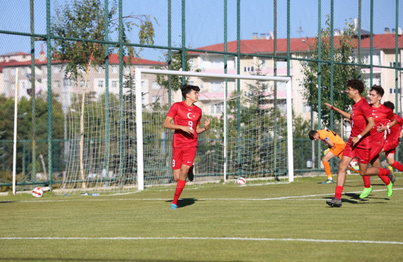 U16 Milli Takmmz, Azerbaycan' 3-1 malup etti