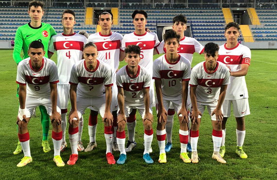 U17 Milli Takm Azerbaycan' 4-1 yendi