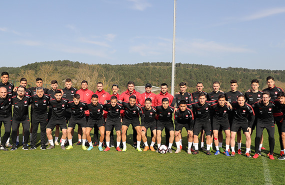 mit Milliler, bugn Arnavutluk ile karlaacak
