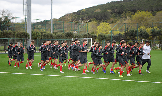 U14 Mill� Tak�m�m�z, �al��malar�na Riva'da Ba�lad�