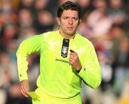 M. United-Bursaspor man Gianluca Rocchi ynetecek 