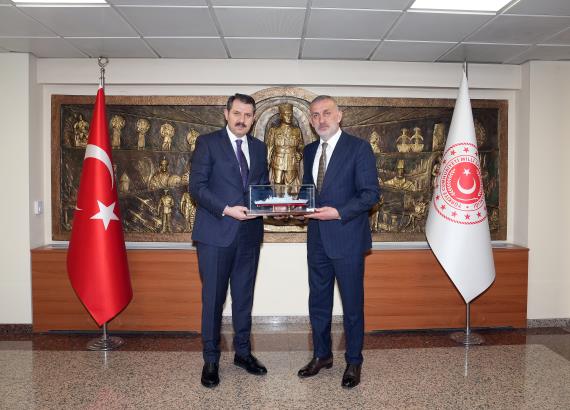 Orjinal boyutlar� i�in t�klay�n�z