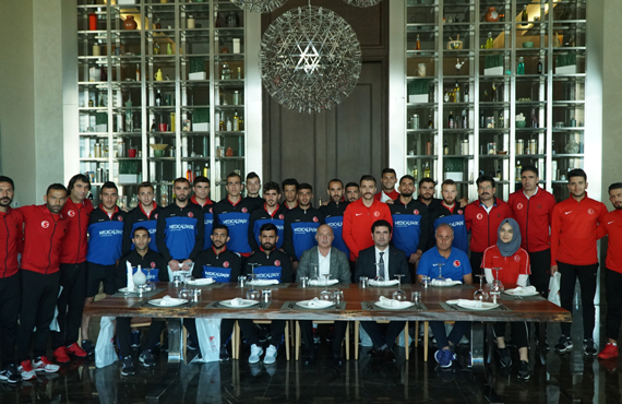 TFF'den Olimpiyat ampiyonu Millilere moral yemei