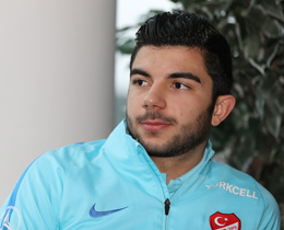 Muhayer Oktay: "Kendimi futbola adadm"