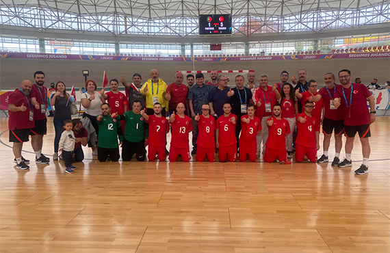 Down Futsal Milli Takmmz, Portekiz'i yenerek dnya ncs oldu